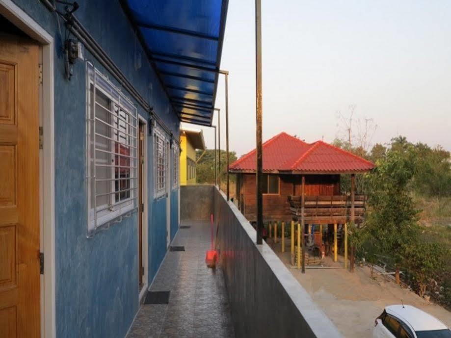 Chum Phae Tummi House 아파트 호텔 외부 사진
